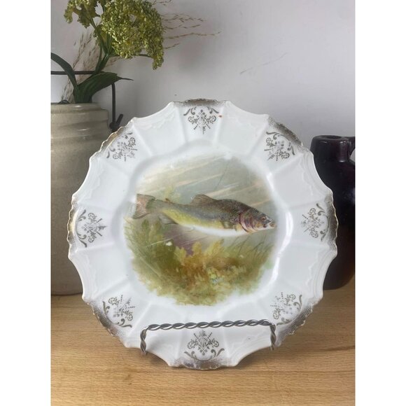 Antique Victorian Fish-Themed Porcelain Plate With Gold Trim & Scalloped Edge - Picture 1 of 6